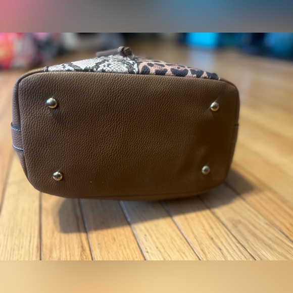 Patchwork Leather Bucket Bag - Picture 4 of 9